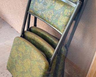 Vintage folding chairs (4)