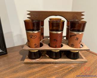Vintage SIESTAWARE Western Motif Tiki Glasses with Wooden Carrier