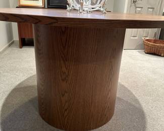 BEVIS Custom Round Pedestal Game Table