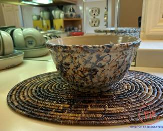 RED WING Spongeware Advertising Panel Bowl (WESSINGTON SD)