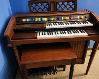 100.00 - Magic Genie 44 ORGAN by Lowrey!
Available for Pre-sale!! $100.00