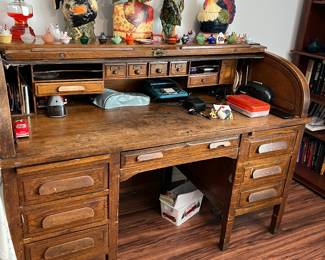 ANTIQUE ROLL TOP DESK, SOME DAMAGE TO ROLL TOP