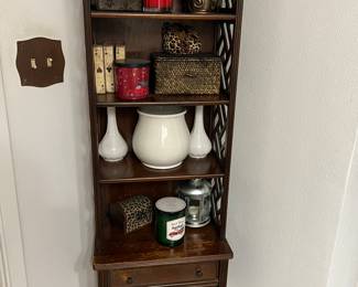 VINTAGE STAND, DECOR