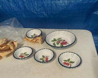 Williams-Sonoma Grande Cuisine Pie Plate and 6 Bowls