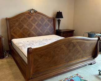 	#36	Thomasville king bed with Sealy mattress	 $275.00 				