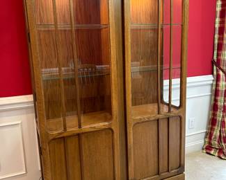 #2	Thomasville modern lighted cabinet 49x15x74	 $250.00 				