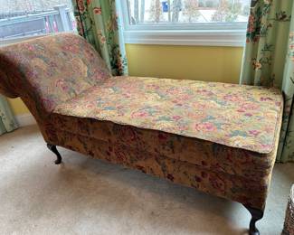 	#18	Vintage chaise lounge	 $80.00 				