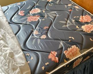 	#80	Twin bed with vintage headboard Serta mattress and bedding	 $40.00 				
	#81	Twin bed with vintage headboard, Serta mattress and bedding	 $40.00 				