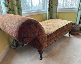 	#18	Vintage chaise lounge	 $80.00 				