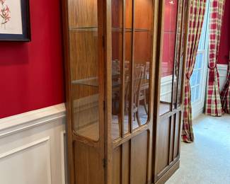 #2	Thomasville modern lighted cabinet 49x15x74	 $250.00 				