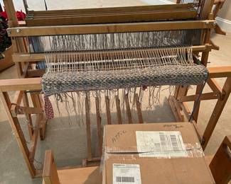 	#76	Harrisville Designs New Hampshire Loom with accessories - large	 $500.00 				