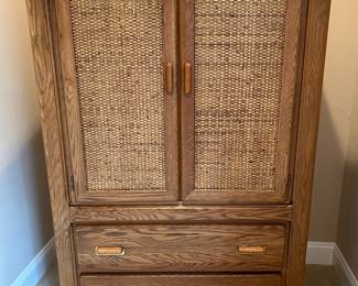 	#79	Gentleman's chest 38x18x60	 $100.00 				