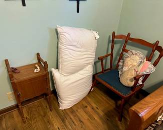 Smoke Stand, Rocker, Pillows