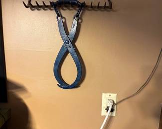 Ice Tongs Rake