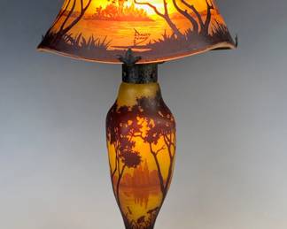 Daum Nancy table lamp