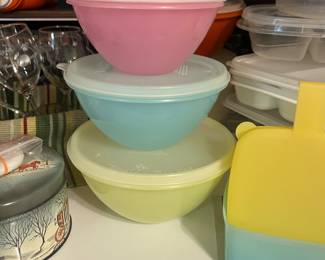Tupperware 