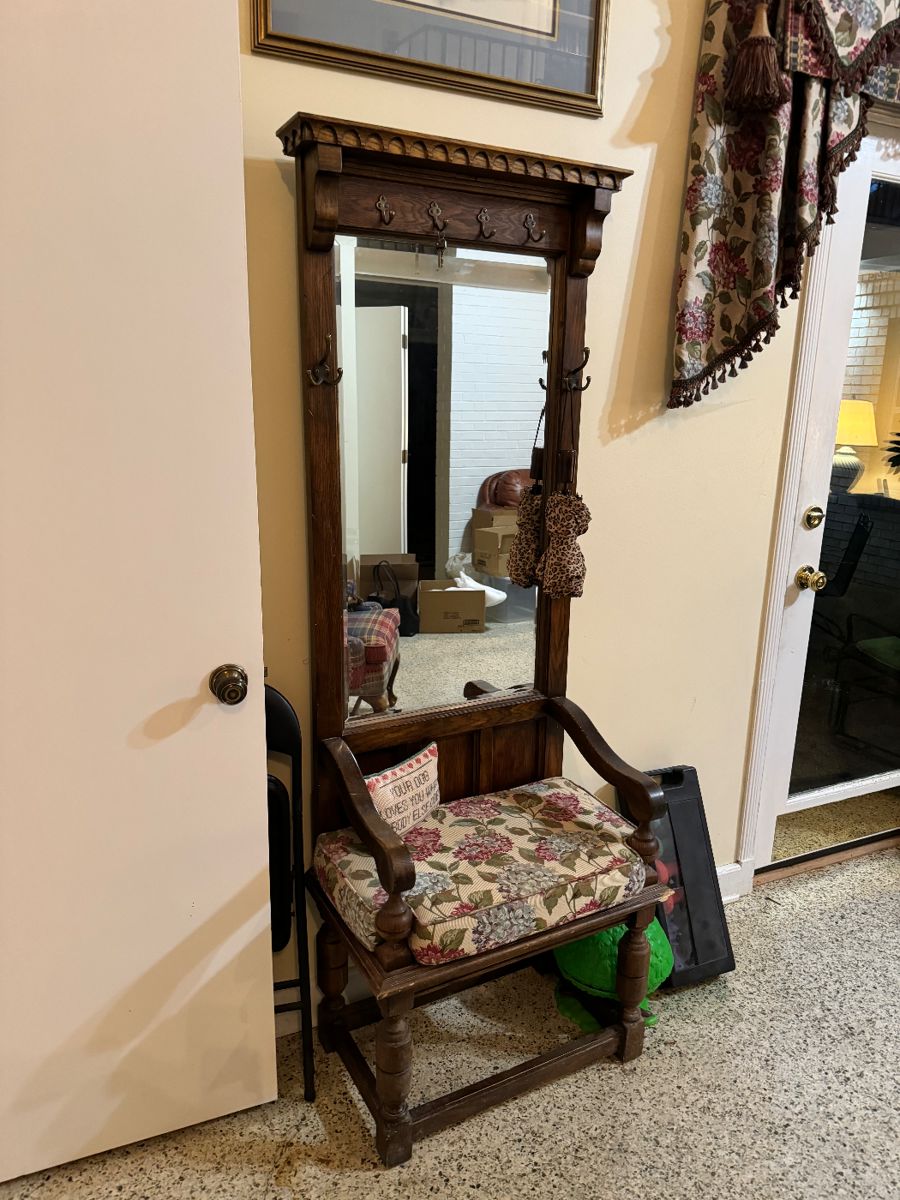 Blue Willow Estate Sale Services in Booneville, MS starts on 2/10/2024