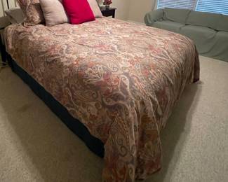 Queen size mattress & boxsprings; bedding (bed frame not included)