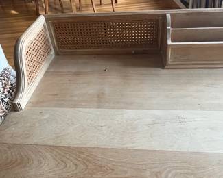 close up of the caning.