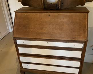 $40. Drop leaf desk 37"w x 18"d x 40.5"h