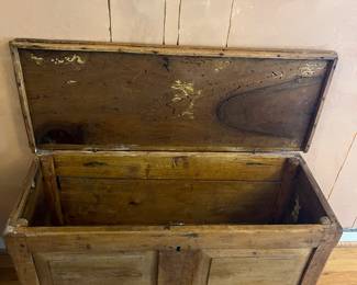 View of the Italian chest interior