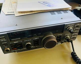 Kenwood TS140S ham radio HF transceiver 