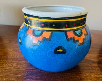 Ecco Terra  porcelain planter 