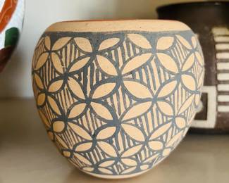 Pueblo pottery 