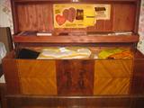 Roos Sweetheart Cedar Chest