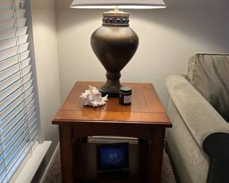 Nice oak end table. Nice large lamp