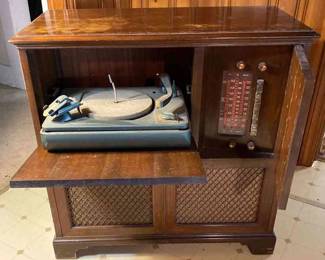 "Grandma's Attic" in Augusta, GA. Starts Closing Thu 2/8 at 8p. Pickup is Sat 2/10 from 11-3p. Please click here to view more photos, descriptions, and current bids:&nbsp;https://ctbids.com/estate-sale/26614