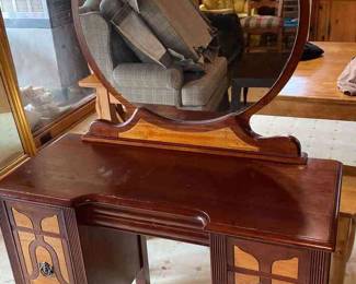 "Grandma's Attic" in Augusta, GA. Starts Closing Thu 2/8 at 8p. Pickup is Sat 2/10 from 11-3p. Please click here to view more photos, descriptions, and current bids:&nbsp;https://ctbids.com/estate-sale/26614