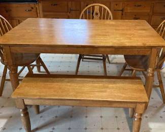 "Grandma's Attic" in Augusta, GA. Starts Closing Thu 2/8 at 8p. Pickup is Sat 2/10 from 11-3p. Please click here to view more photos, descriptions, and current bids:&nbsp;https://ctbids.com/estate-sale/26614