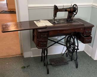 "Grandma's Attic" in Augusta, GA. Starts Closing Thu 2/8 at 8p. Pickup is Sat 2/10 from 11-3p. Please click here to view more photos, descriptions, and current bids:&nbsp;https://ctbids.com/estate-sale/26614