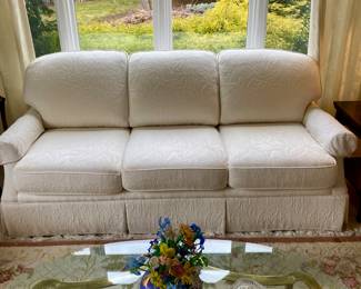Massoud sofa - pristine!