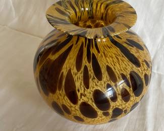 Large tortoise glass vase