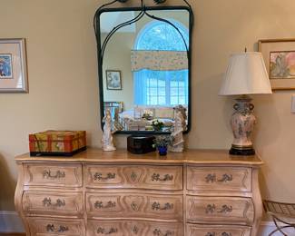 Henredon triple dresser