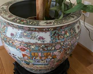 XL fishbowl jardiniere w/faux tree