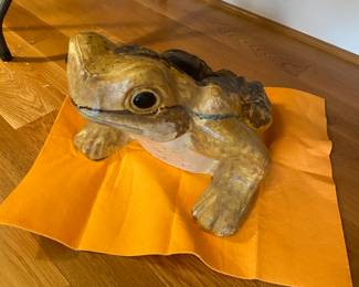Large concret frog planter