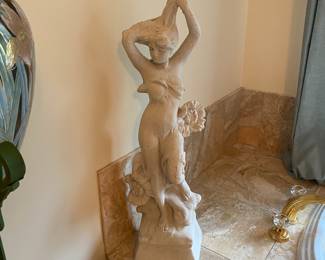 Large concret sculpture - woman