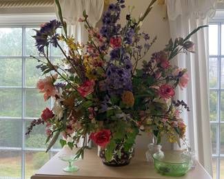 LARGE floral arrangement