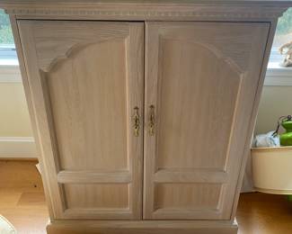 Media cabinet