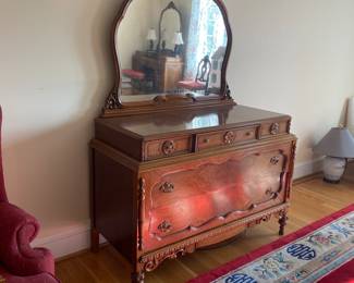 Antique walnut dresser w/mirror