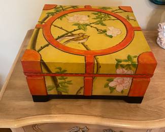 Large lacquered box