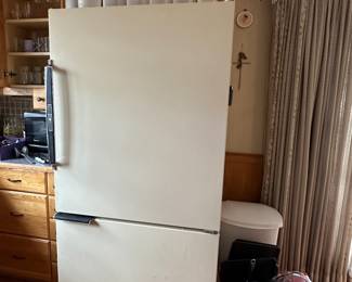 Amana Refridgerator for sale 