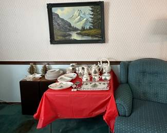 Spode Dishes; Realistic Wood Grain Speakers