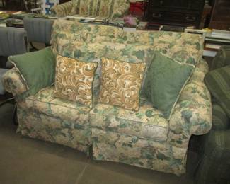 Loveseat 