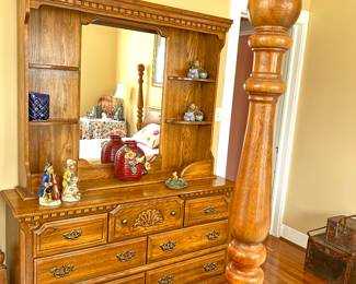 Oak Dresser with Mirror (can use without the mirror)