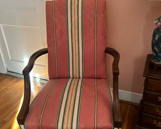 Doesn't look like it's ever been sat in!