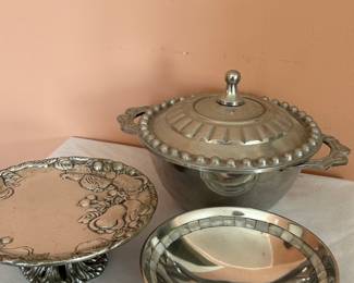 More nice serving pieces!